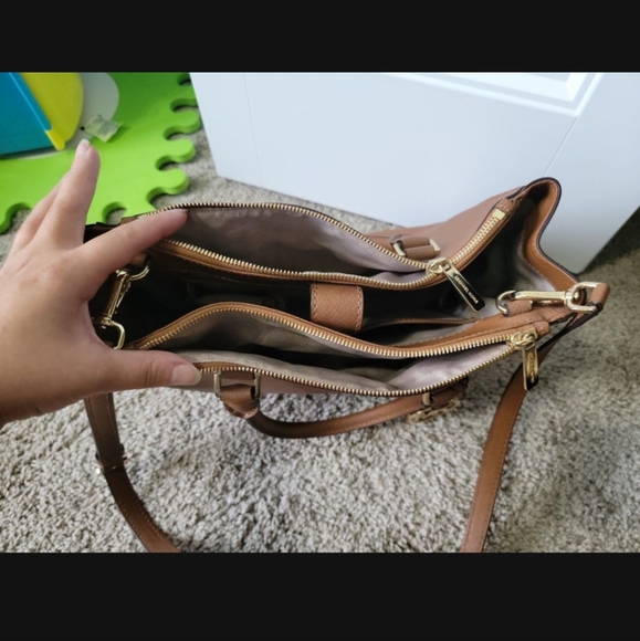 Michael Kors purse and wallet - Picture 8 of 10